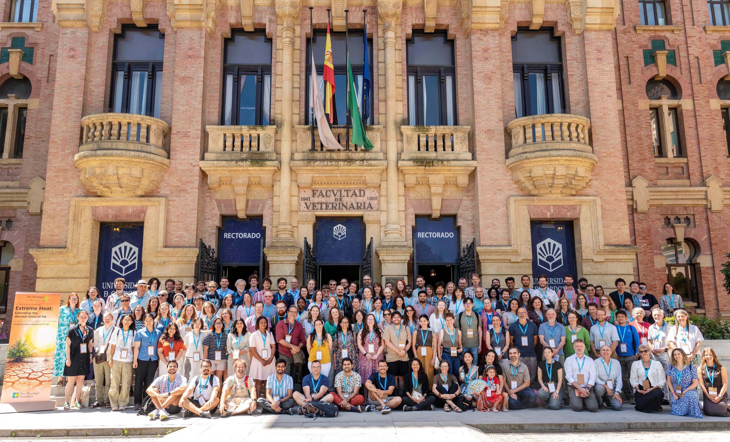 A photo of delegates at the 47th New Phytologist Symposium, 'Extreme heat' in Córdoba, Spain.
