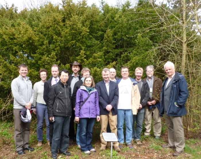 New Phytologist Editorial Team at the Sir Arthur Tansley commemorative plaque